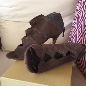 Grey Syuhuan Max Studio Heels